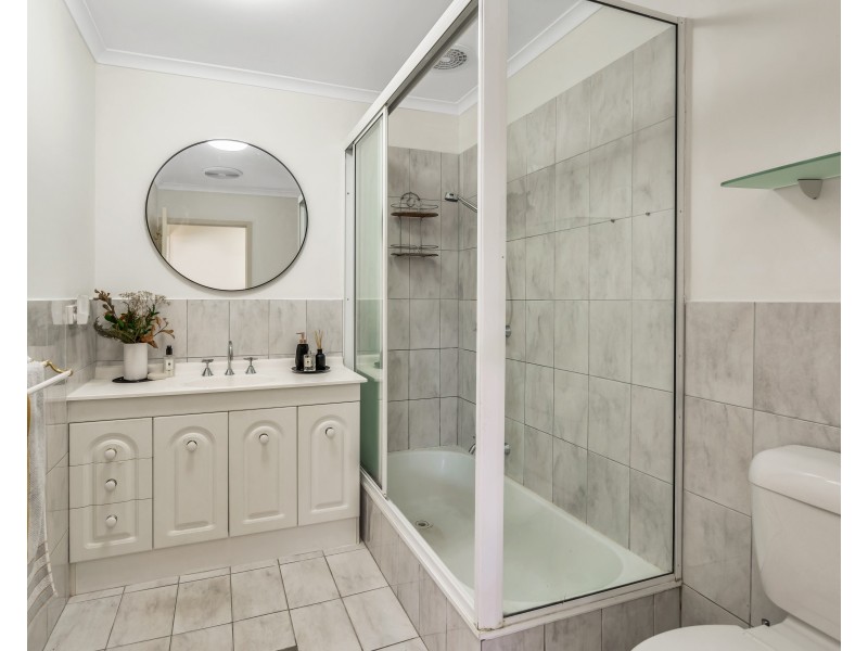 32 Sommerville Crescent, Whitfield QLD 4870