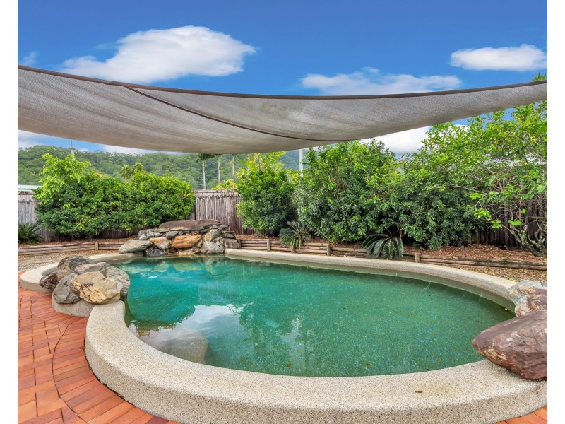 6 Diamond Street, Mount Sheridan QLD 4868