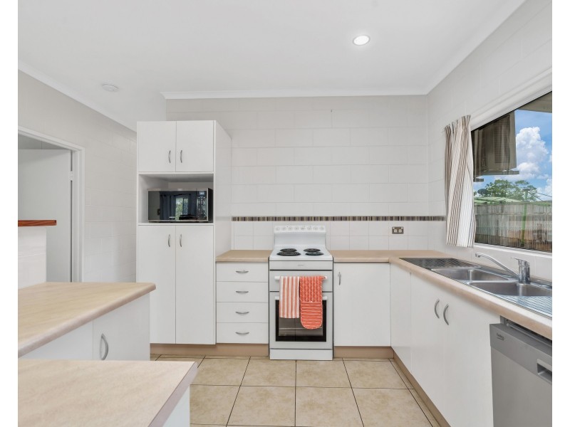 6 Diamond Street, Mount Sheridan QLD 4868
