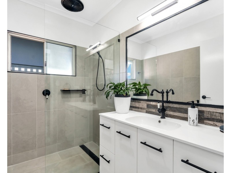 12/10 Brown Street, Woree QLD 4868
