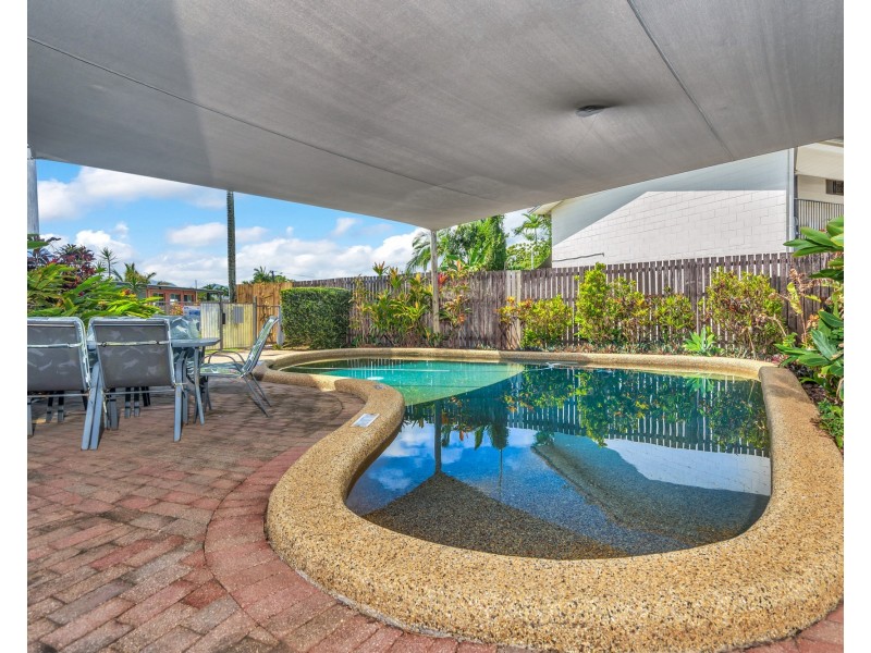 12/10 Brown Street, Woree QLD 4868