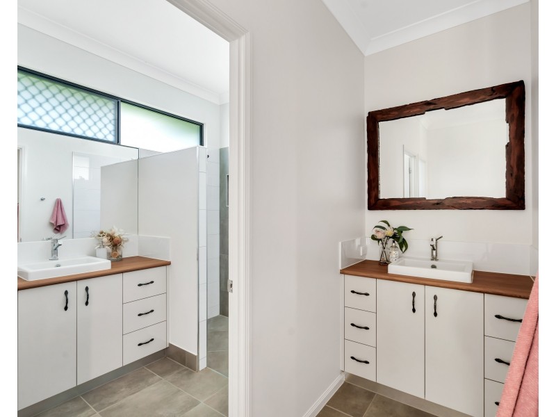 150 Brays Road, Little Mulgrave QLD 4865