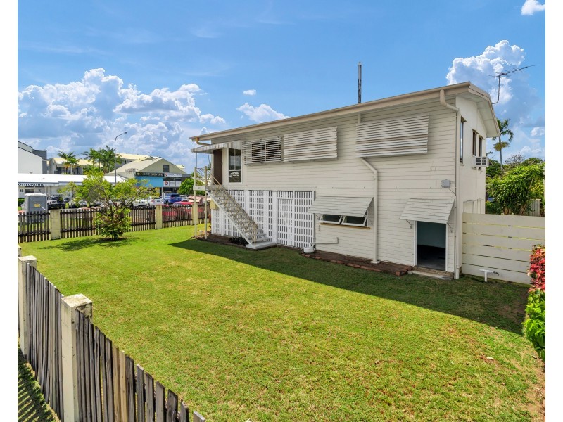 120 Mcleod Street, Cairns City QLD 4870