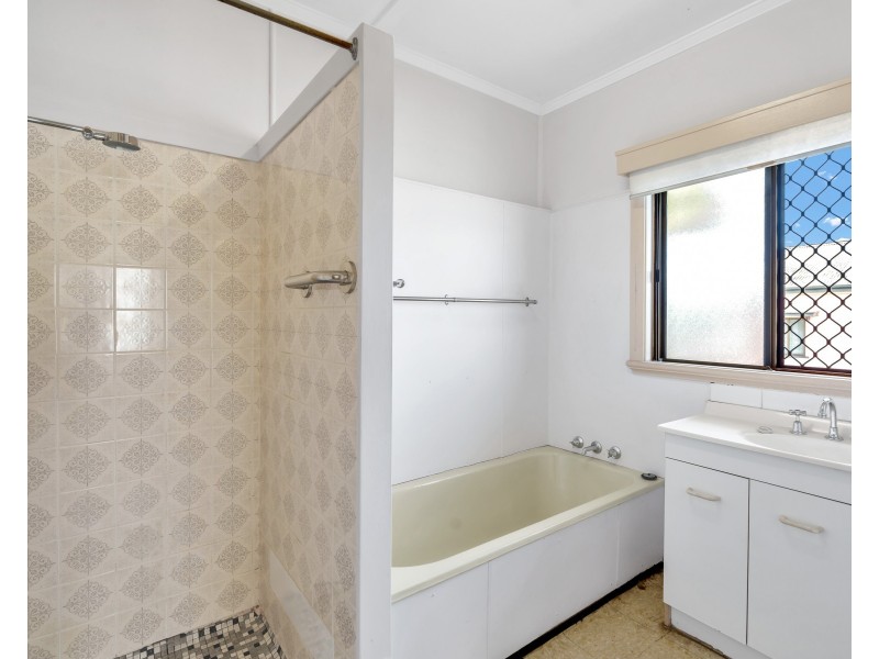 120 Mcleod Street, Cairns City QLD 4870