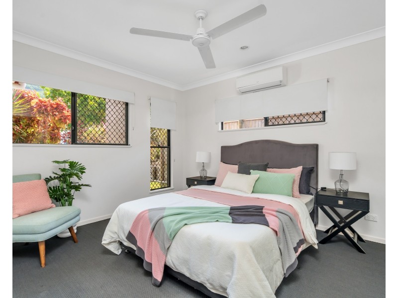 46 City View Crescent, Mooroobool QLD 4870