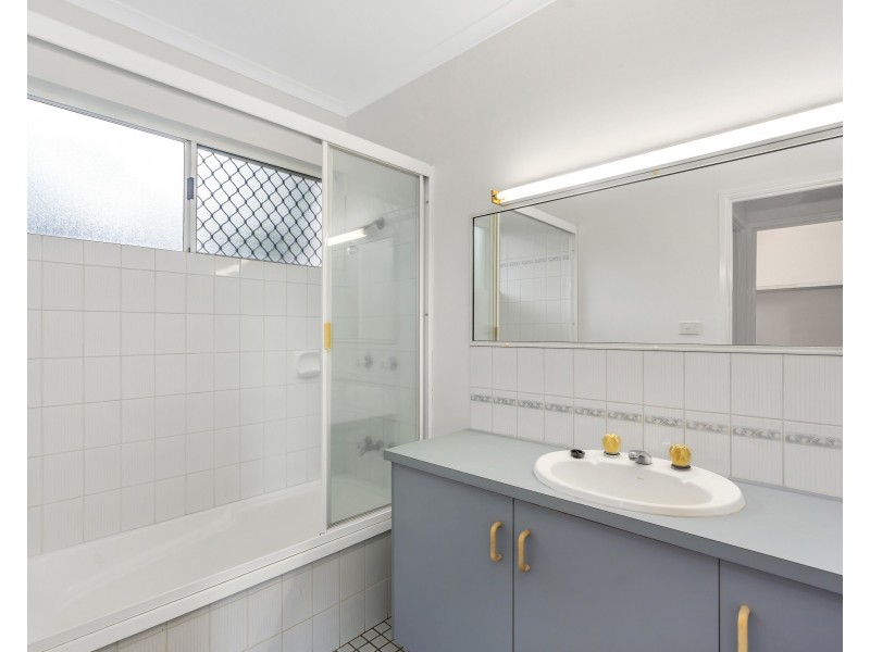 198 Toogood Road, Bayview Heights QLD 4868