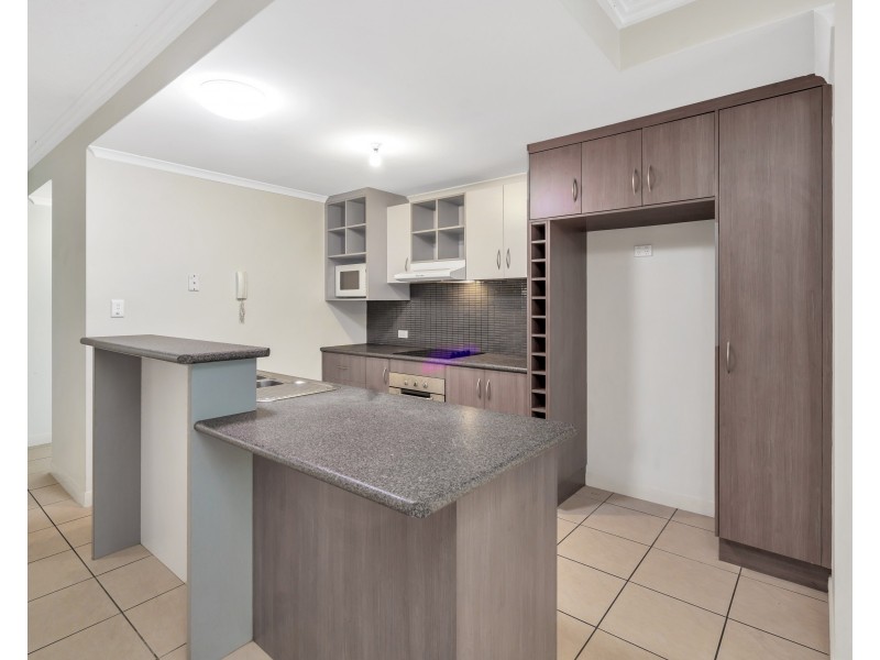 5/1804 Captain Cook Highway, Clifton Beach QLD 4879