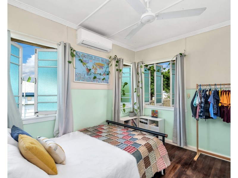 18 Cominos Place, Manunda QLD 4870