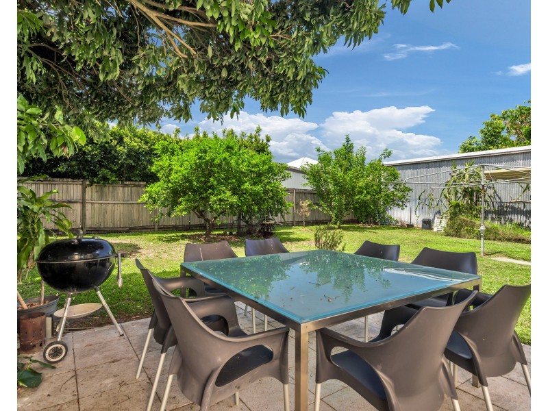18 Cominos Place, Manunda QLD 4870