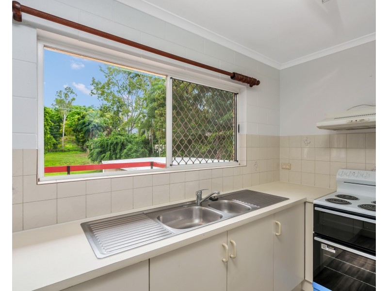 52 Beatrice Street, Mooroobool QLD 4870