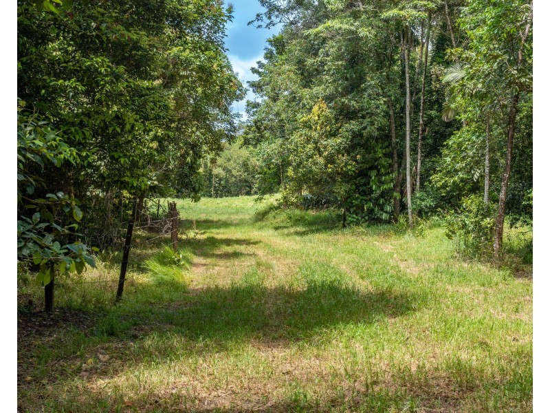 12 Jubilee Road, Jubilee Heights QLD 4860