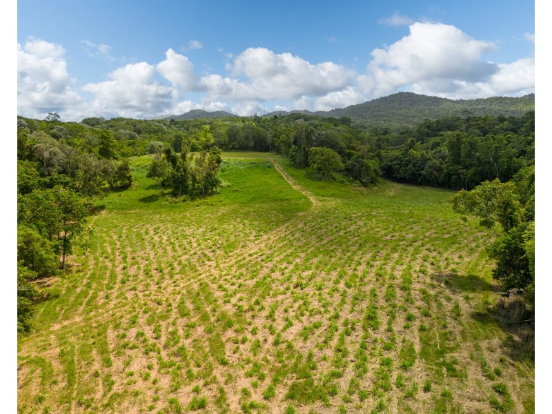 12 Jubilee Road, Jubilee Heights QLD 4860