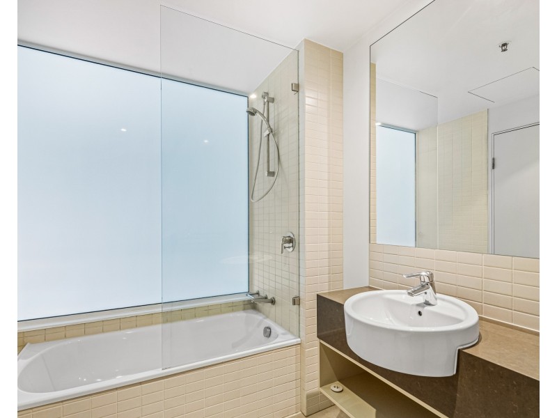 328/1 Marlin Parade, Cairns City QLD 4870