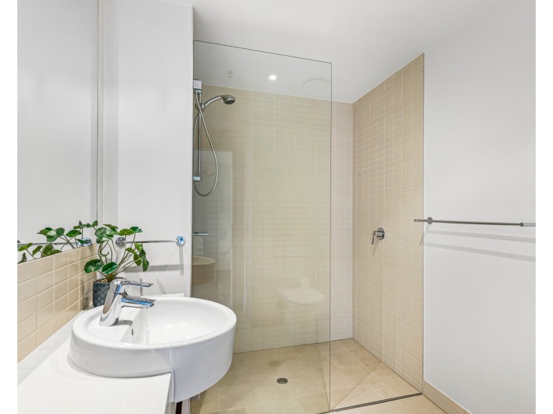 328/1 Marlin Parade, Cairns City QLD 4870