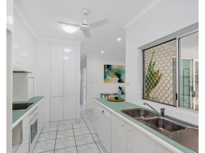 21 Dunbar Street, Mooroobool QLD 4870