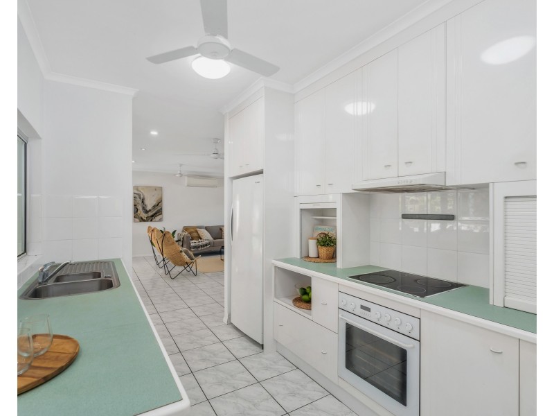 21 Dunbar Street, Mooroobool QLD 4870