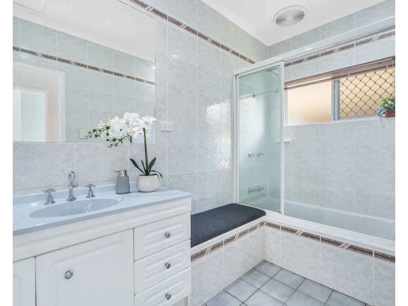 21 Dunbar Street, Mooroobool QLD 4870