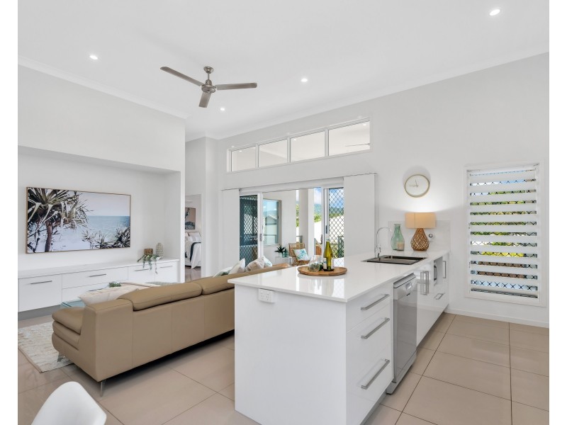 62 McFarlane Drive, Kanimbla QLD 4870