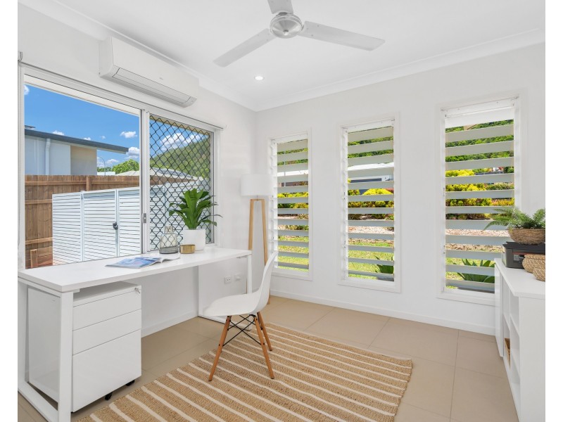 62 McFarlane Drive, Kanimbla QLD 4870