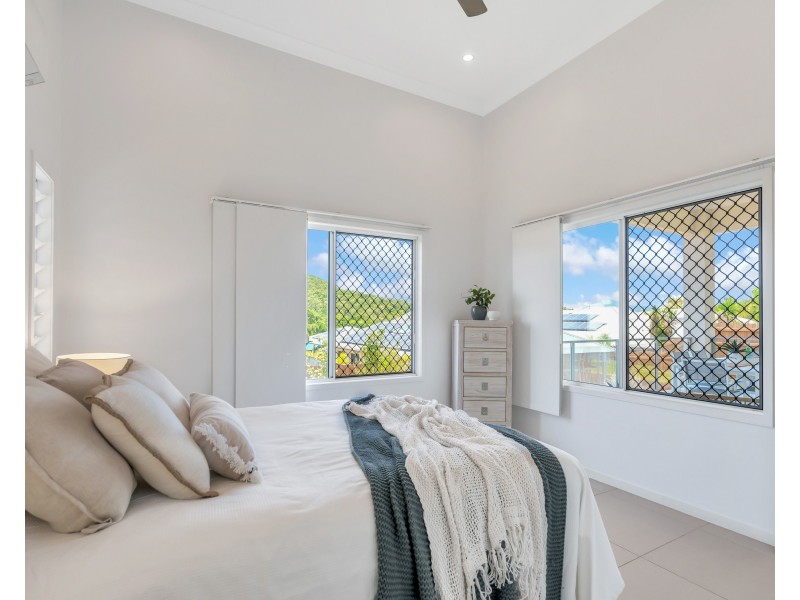 62 McFarlane Drive, Kanimbla QLD 4870