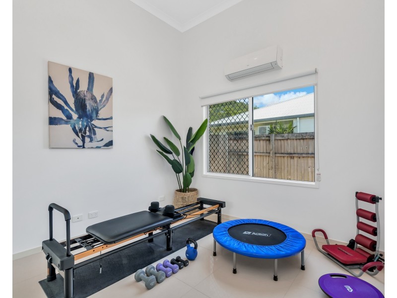 62 McFarlane Drive, Kanimbla QLD 4870
