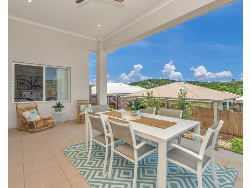 62 McFarlane Drive, Kanimbla QLD 4870