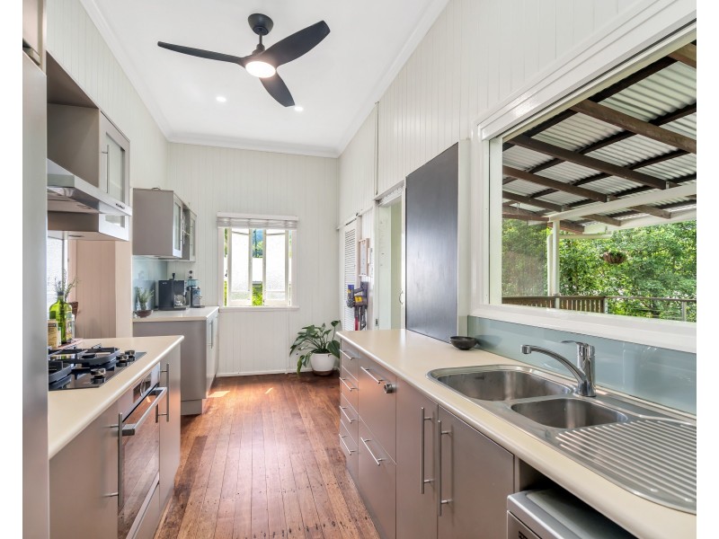 30 Rowe Street, Earlville QLD 4870