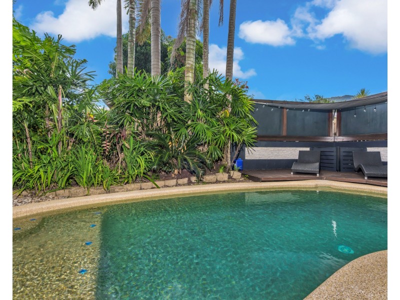 30 Rowe Street, Earlville QLD 4870