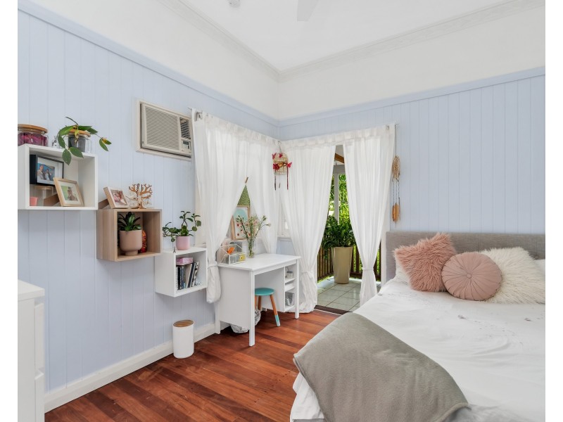 30 Rowe Street, Earlville QLD 4870