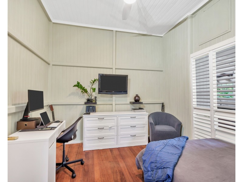 30 Rowe Street, Earlville QLD 4870