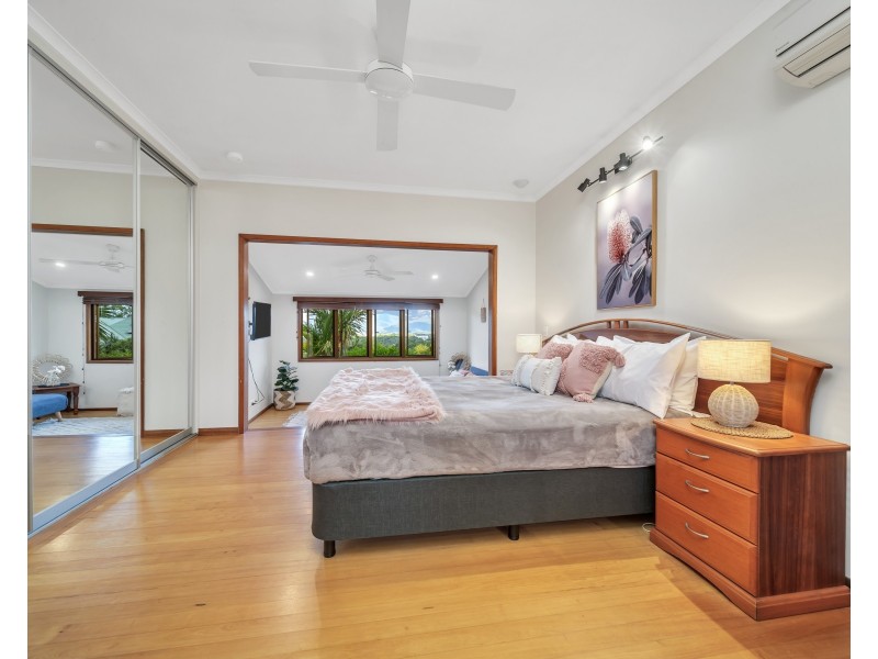 3 Julian Close, Mooroobool QLD 4870