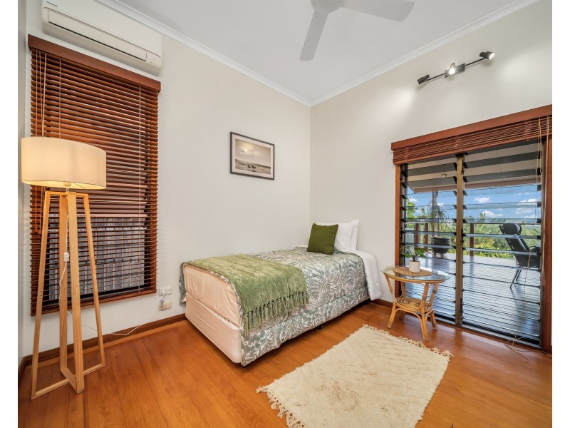 3 Julian Close, Mooroobool QLD 4870