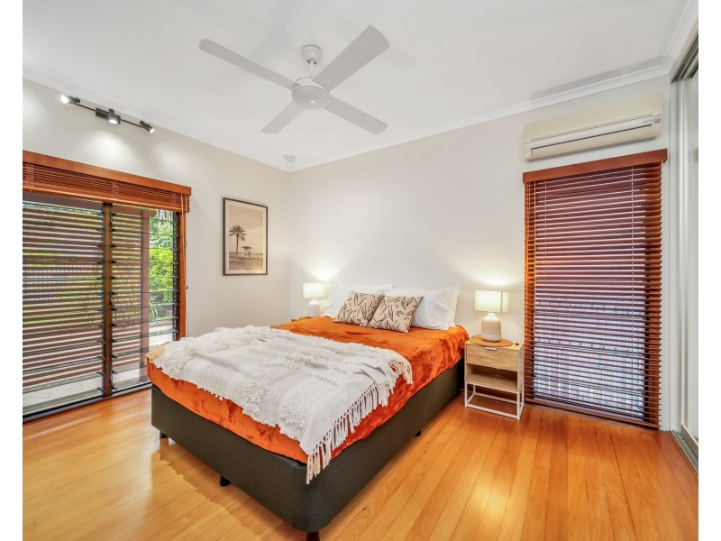 3 Julian Close, Mooroobool QLD 4870