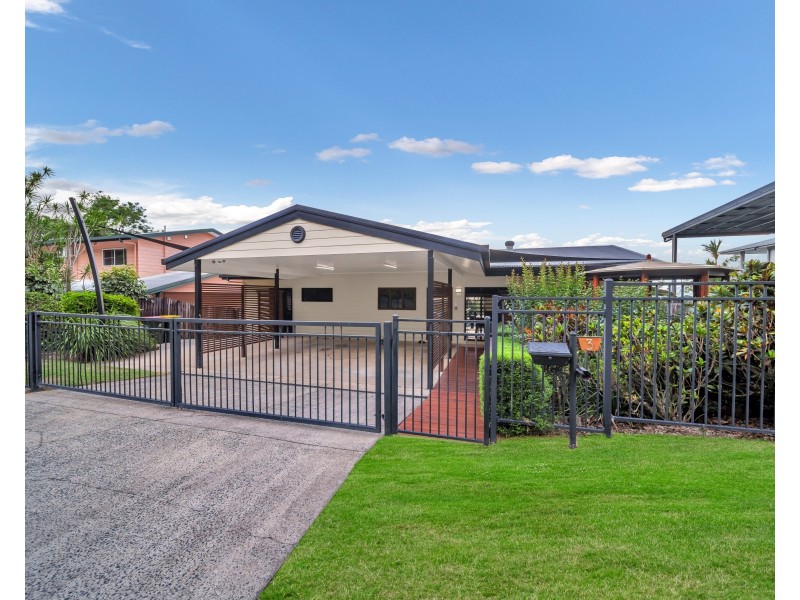3 Julian Close, Mooroobool QLD 4870