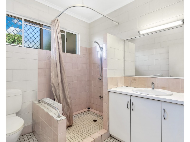 1/16 Brooks Street, Whitfield QLD 4870