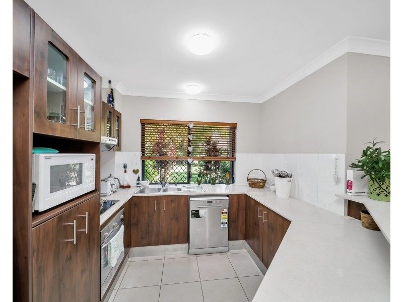 2/1 Robson Street, Mooroobool QLD 4870