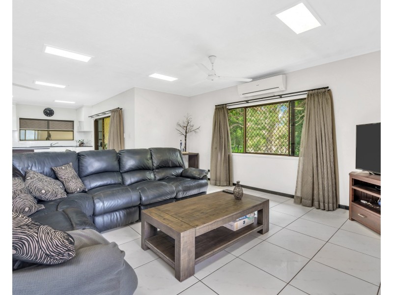 28 Luff Street, Hull Heads QLD 4854