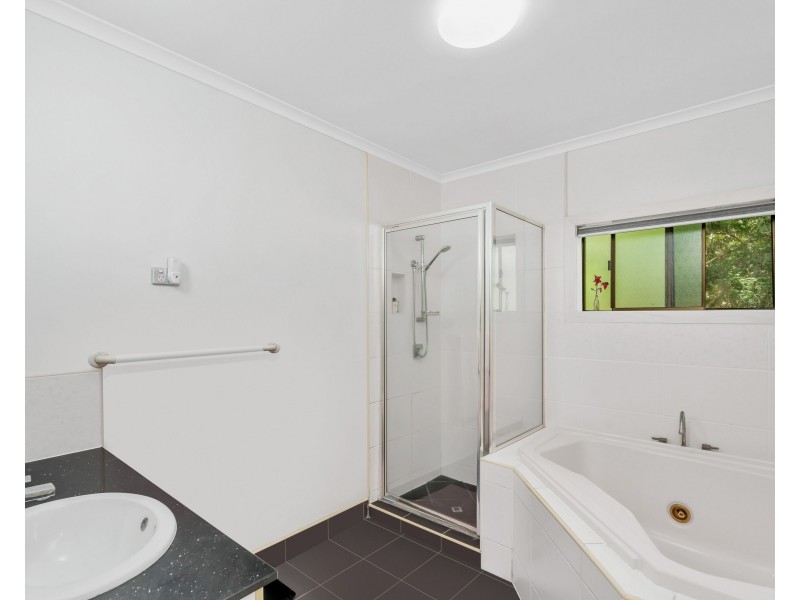 28 Luff Street, Hull Heads QLD 4854