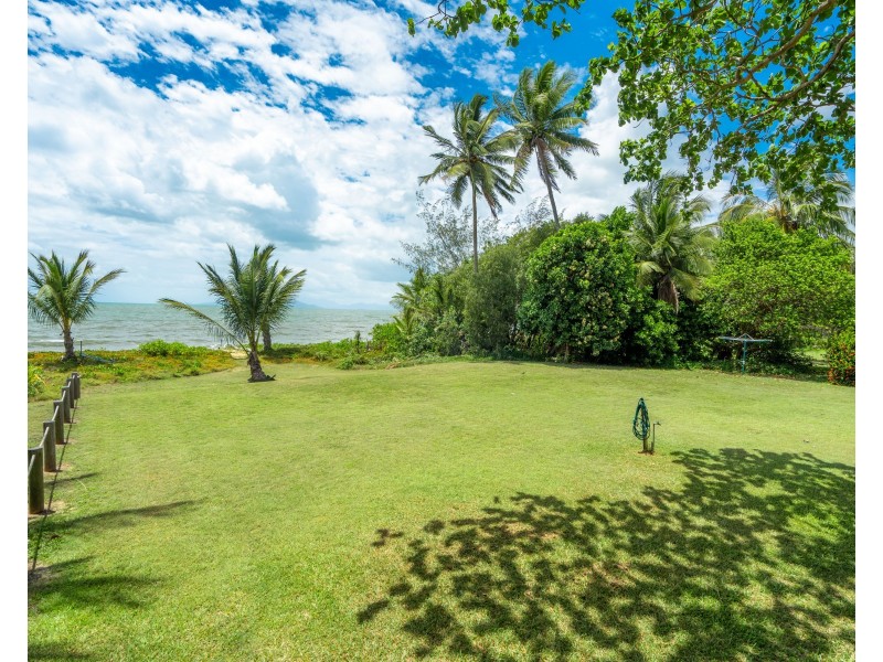28 Luff Street, Hull Heads QLD 4854