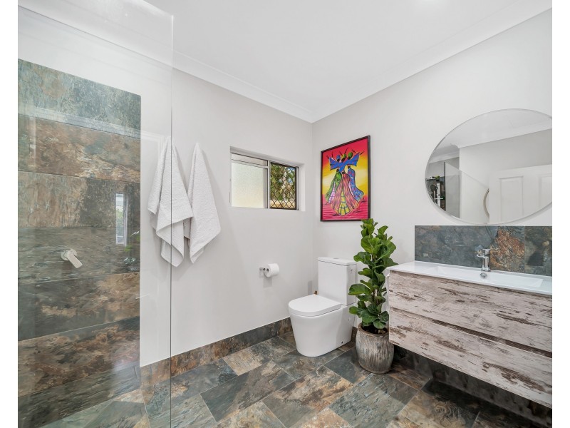 2/5 Ireland Crescent, Whitfield QLD 4870