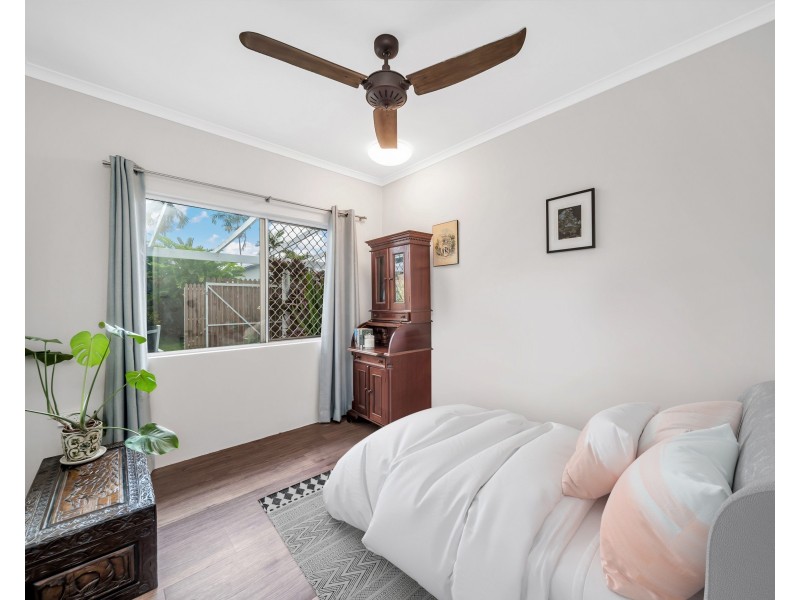 2/5 Ireland Crescent, Whitfield QLD 4870