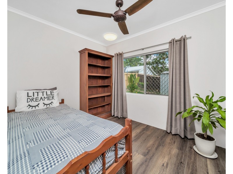 2/5 Ireland Crescent, Whitfield QLD 4870