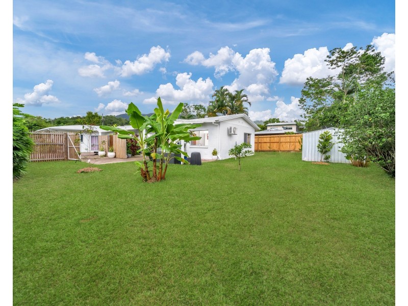 2/5 Ireland Crescent, Whitfield QLD 4870
