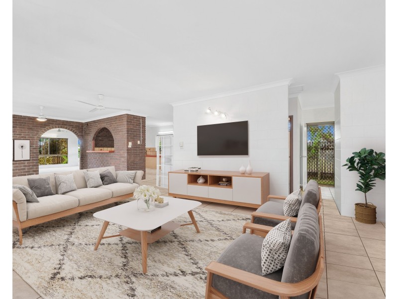 101 Upper Richardson Street, Whitfield QLD 4870