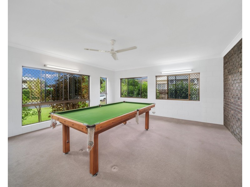 101 Upper Richardson Street, Whitfield QLD 4870