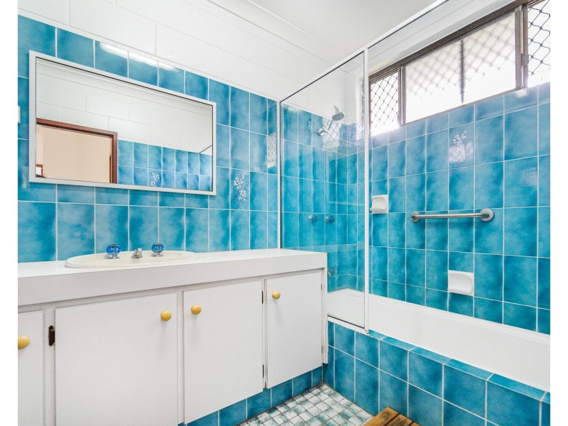 101 Upper Richardson Street, Whitfield QLD 4870