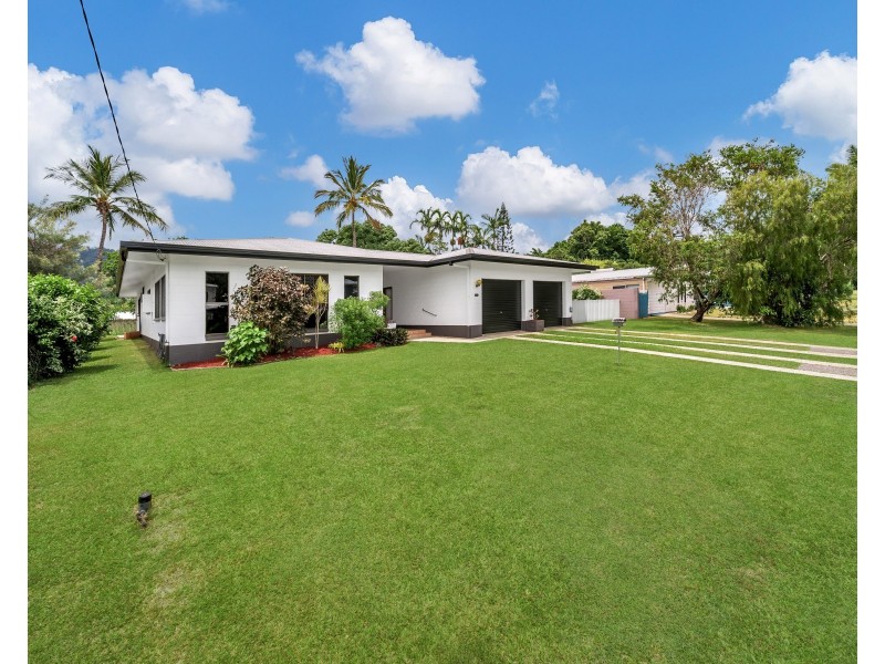 101 Upper Richardson Street, Whitfield QLD 4870