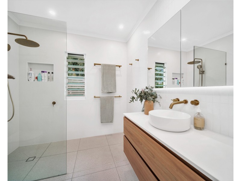 27 Cavendish Street, Earlville QLD 4870