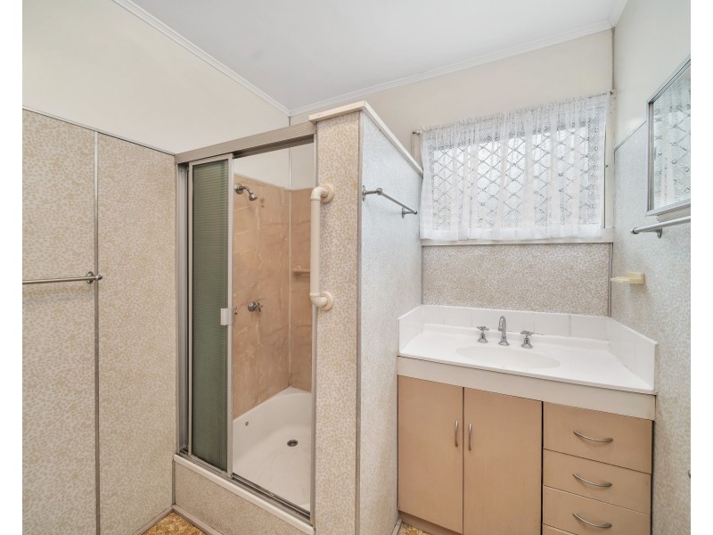 86 Boland Street, Westcourt QLD 4870