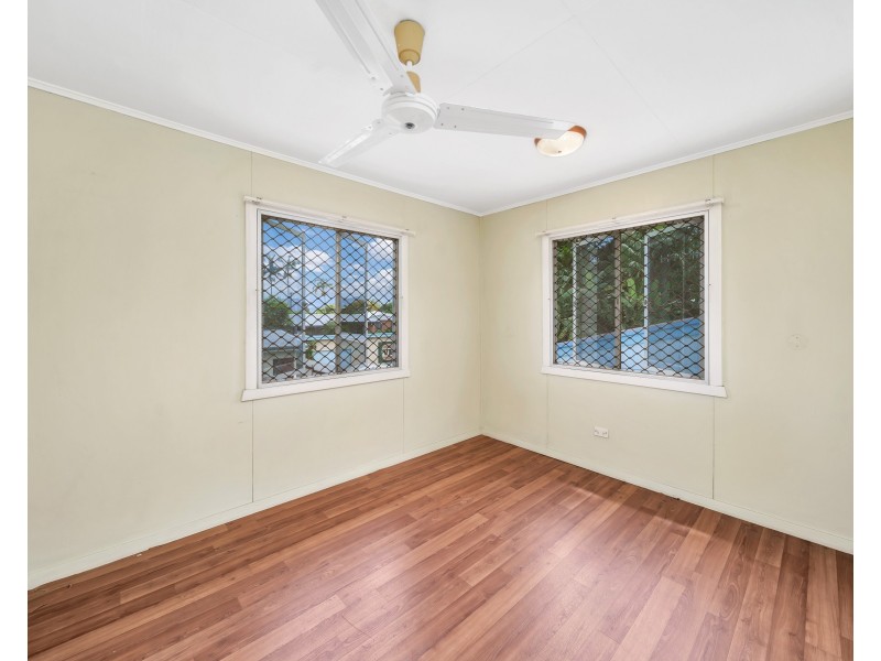 86 Boland Street, Westcourt QLD 4870